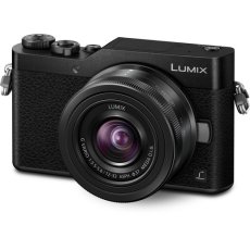 Panasonic DMC-GF10 (Black) + Lumix G Vario 12-32mm f/3.5-5.6 MEGA